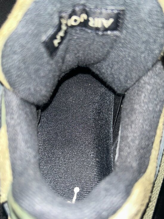 Air Jordan 4 Retro SE Craft \